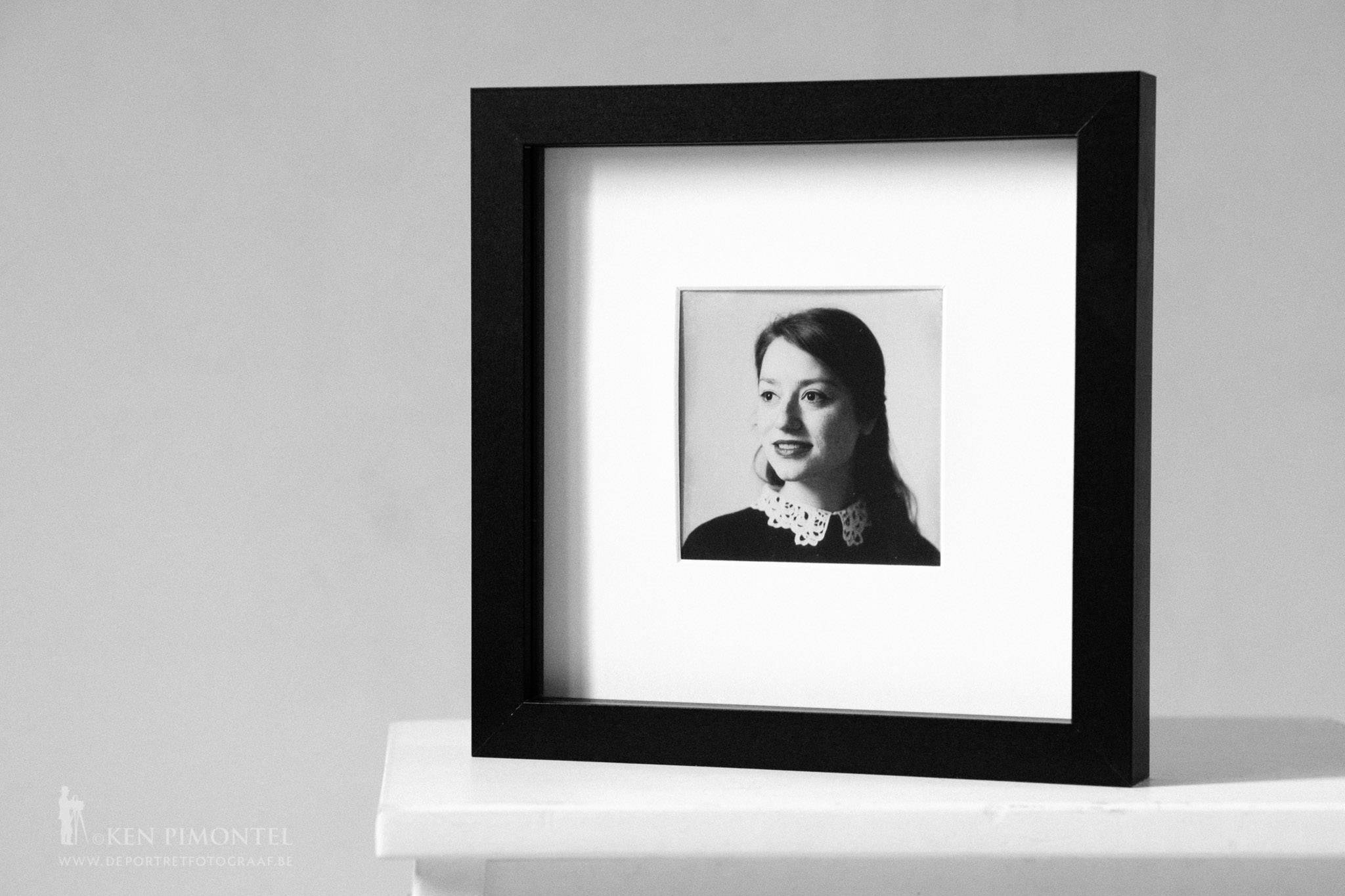 boevenportret in frame 23x23cm